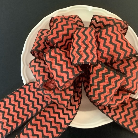 PRICE DROP - New Handmade 9 3/4 inch Orange and Black Fall Bow - Picture 4 of 6